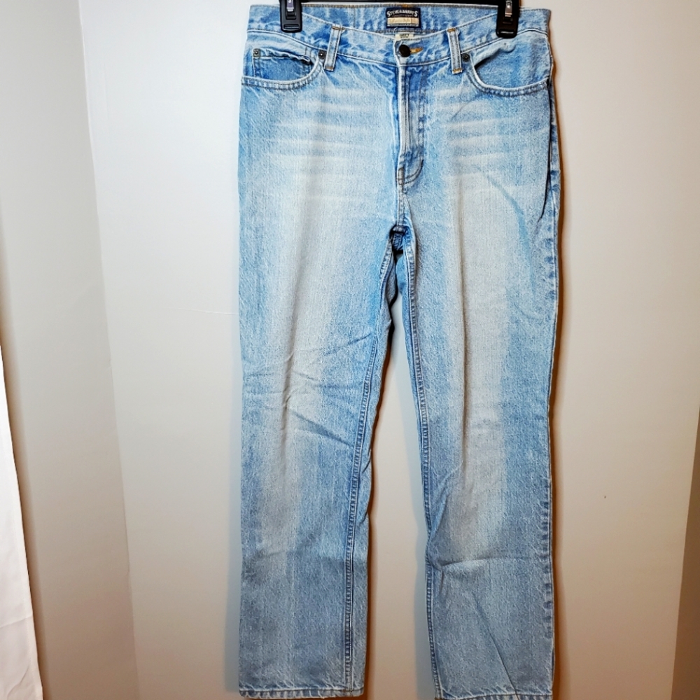 Light wash men's jeans